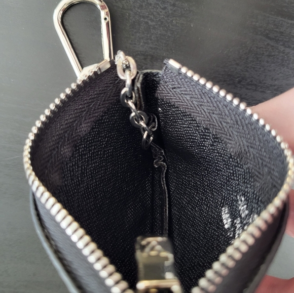 Louis Vuitton Monogram Coin Pouch - Picture 4 of 5